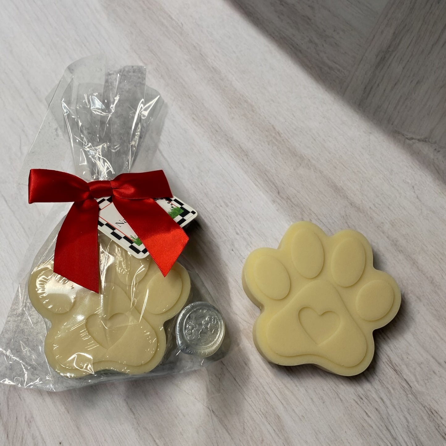 DOG CARE: NATURE'S PAW DOG SHAMPOO BAR