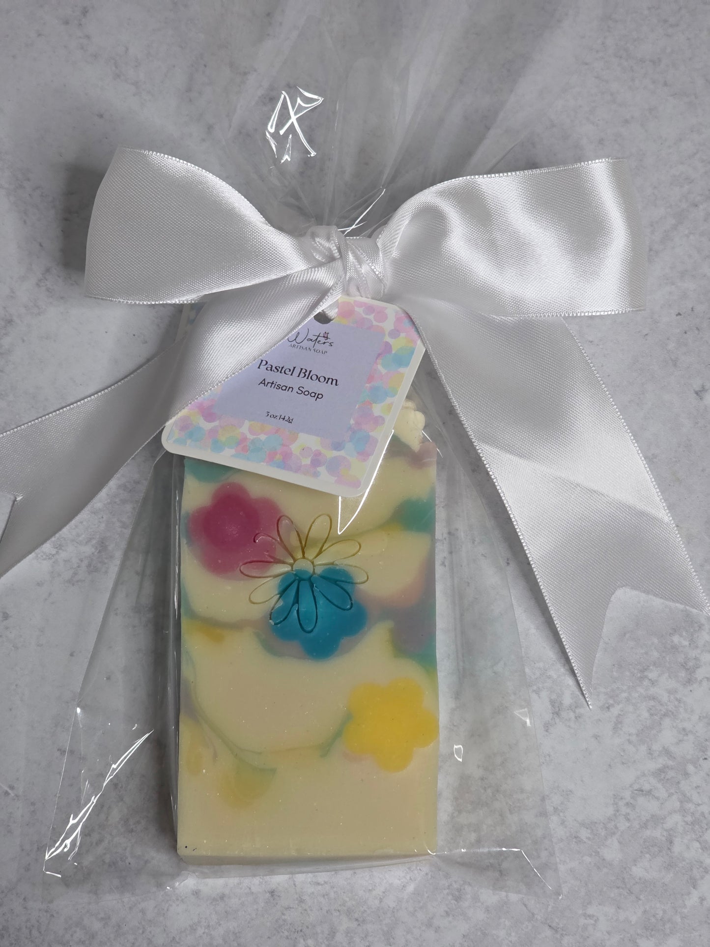ARTISAN SOAP – Pastel Bloom 🌸 | Citrus Orchard & Petal Softness