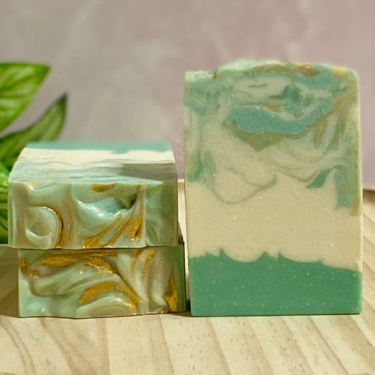 ARTISAN SOAP: Clover Breeze