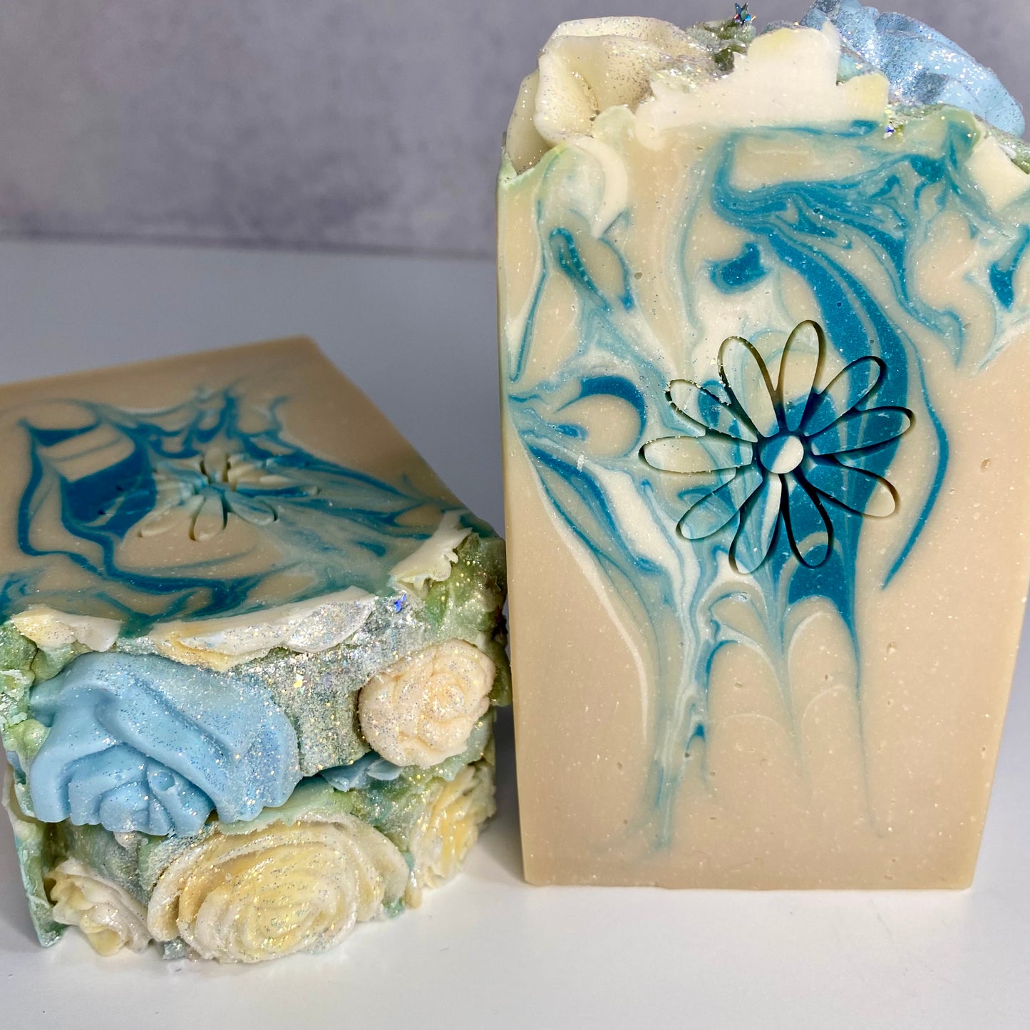 ARTISAN SOAP - Lily & Lime Blossom | Tropical Floral Blend