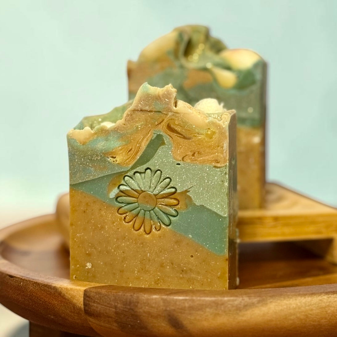 Luxury Bath Gift Handmade Soap Bar Cold Process Artisan Crafted Skincare Essential Mahogany Woods Lavender Sandalwood Vanilla Aromatherapy Scent Natural Body Care Product Daisy Stamp Design Green Amber Swirl Pattern Soap Frosting Seashell